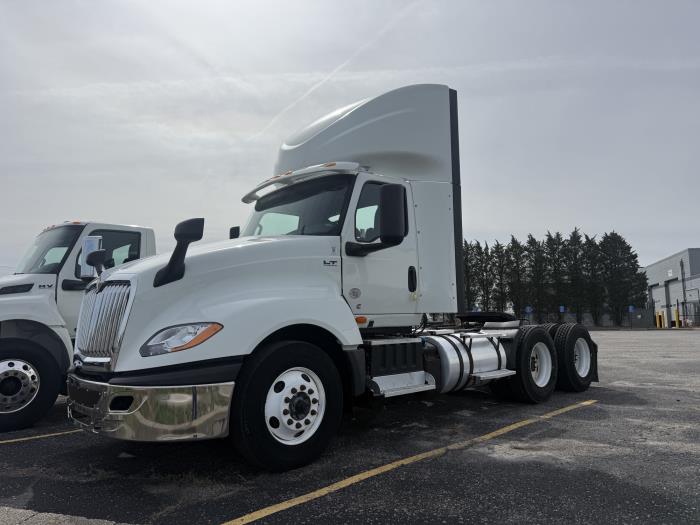 2022 International LT625-1