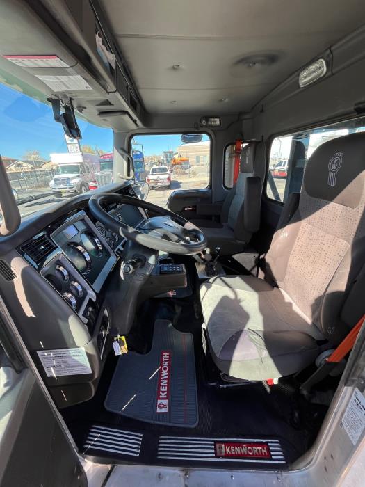 2016 Kenworth T440-10