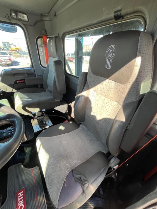 2016 Kenworth T440-11