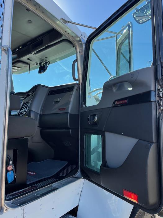 2016 Kenworth T440-14