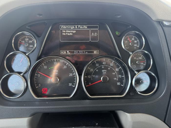 2020 Peterbilt 567-4