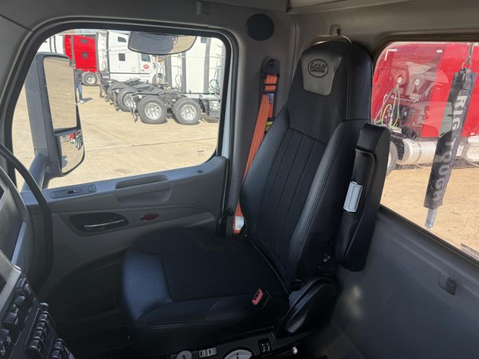 2020 Peterbilt 567-7