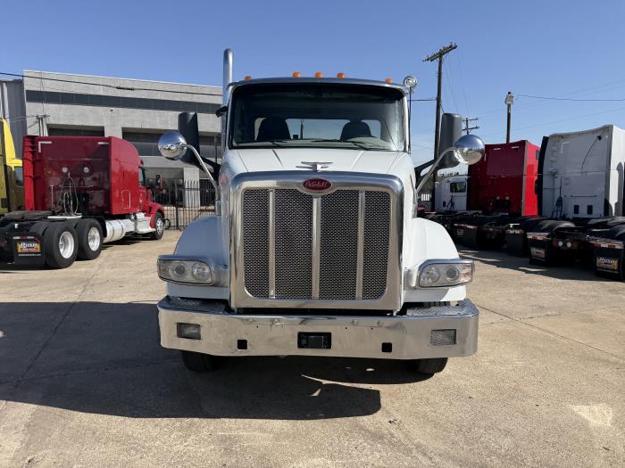 2020 Peterbilt 567-2