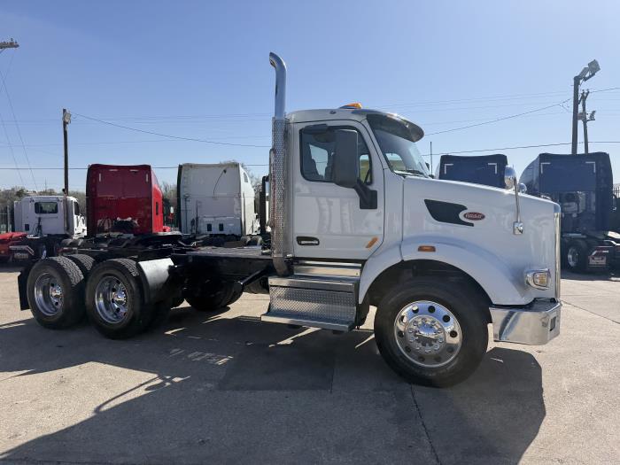 2020 Peterbilt 567-21