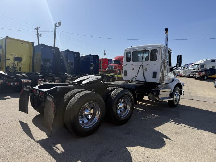 2020 Peterbilt 567-26