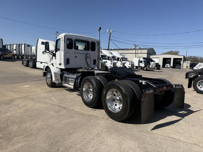 2020 Peterbilt 567-32
