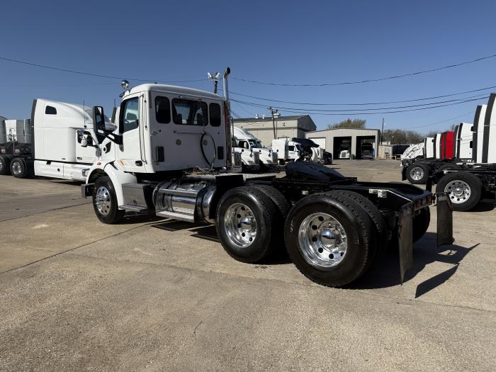 2020 Peterbilt 567-33