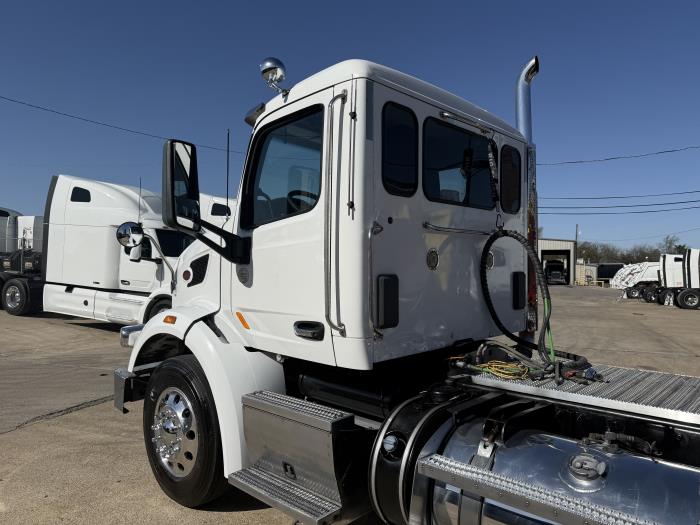2020 Peterbilt 567-40