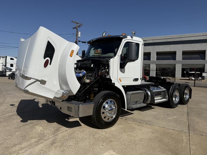 2020 Peterbilt 567-42