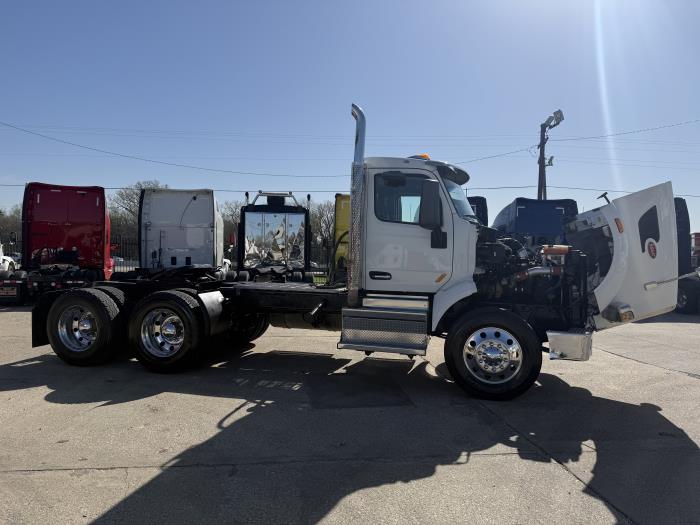 2020 Peterbilt 567-44