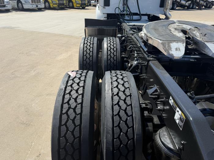 2021 Peterbilt 579-12