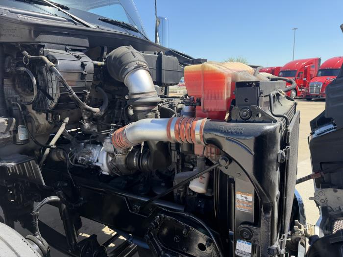 2021 Peterbilt 579-18