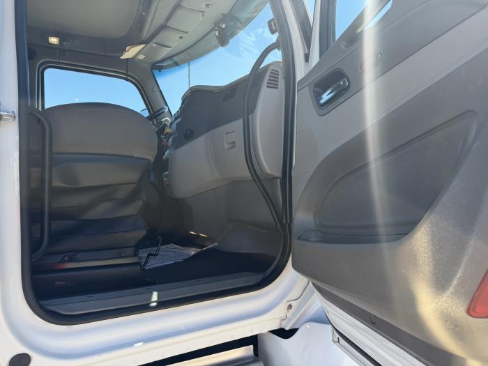 2021 Peterbilt 579-21