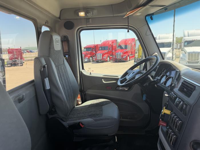 2021 Peterbilt 579-22