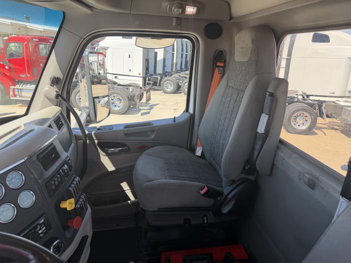 2021 Peterbilt 579-24