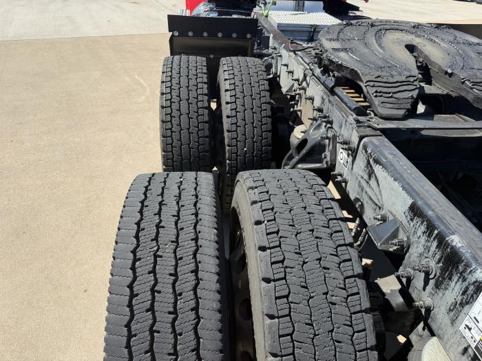 2020 Peterbilt 579-12