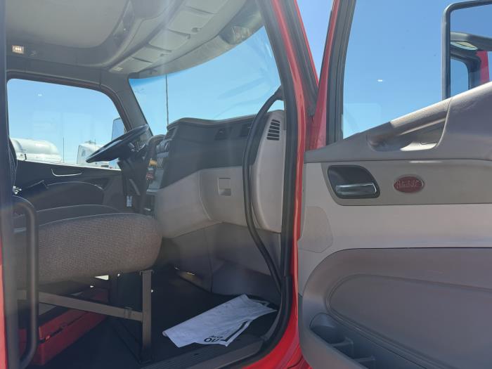 2020 Peterbilt 579-22