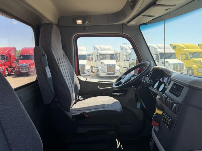 2020 Peterbilt 579-23