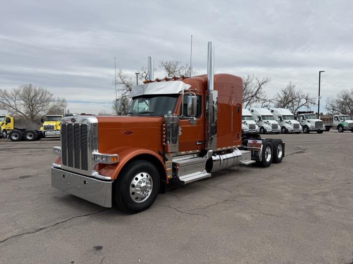 2027 Peterbilt 589-1