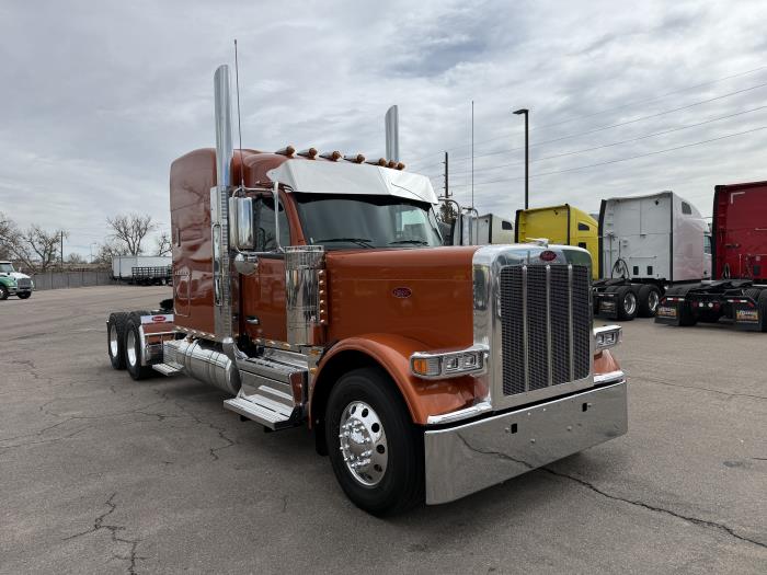 2027 Peterbilt 589-2