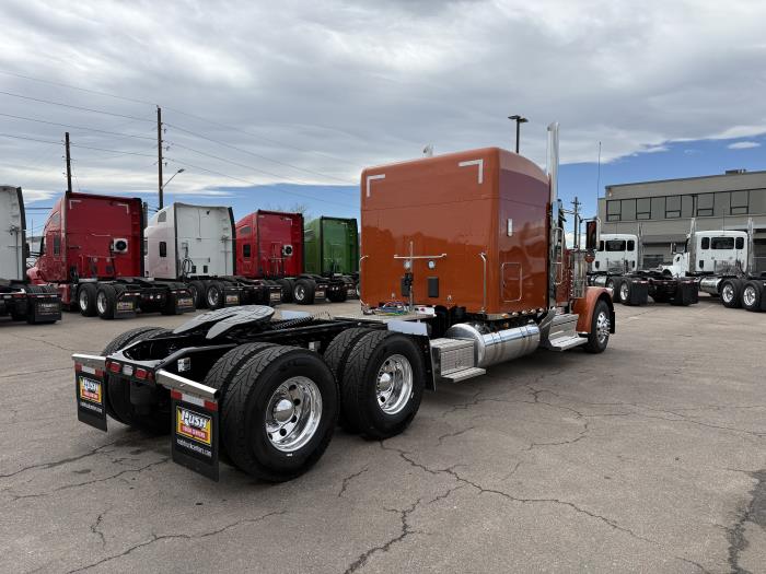 2027 Peterbilt 589-4