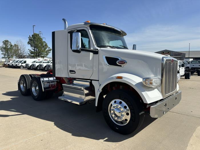 2023 Peterbilt 567-1