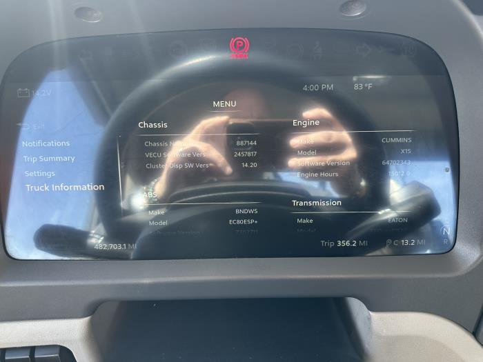 2023 Peterbilt 567-10