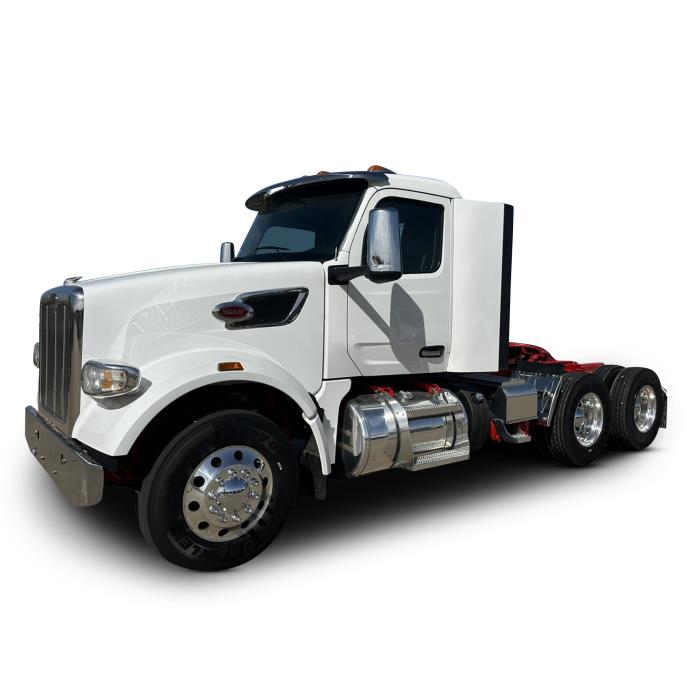 2023 Peterbilt 567 - image 1
