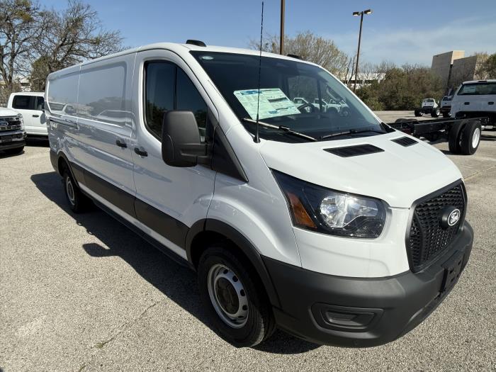2026 Ford Transit-250-7