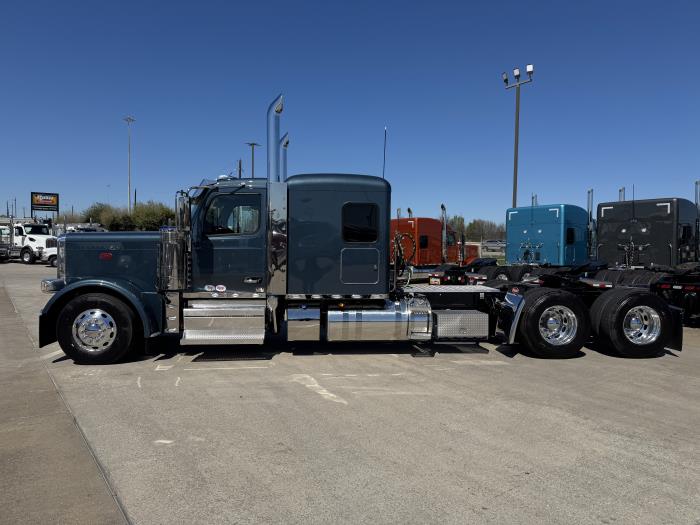 2026 Peterbilt 589-3