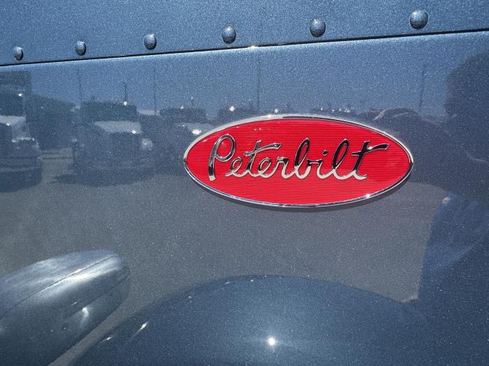 2026 Peterbilt 589-14