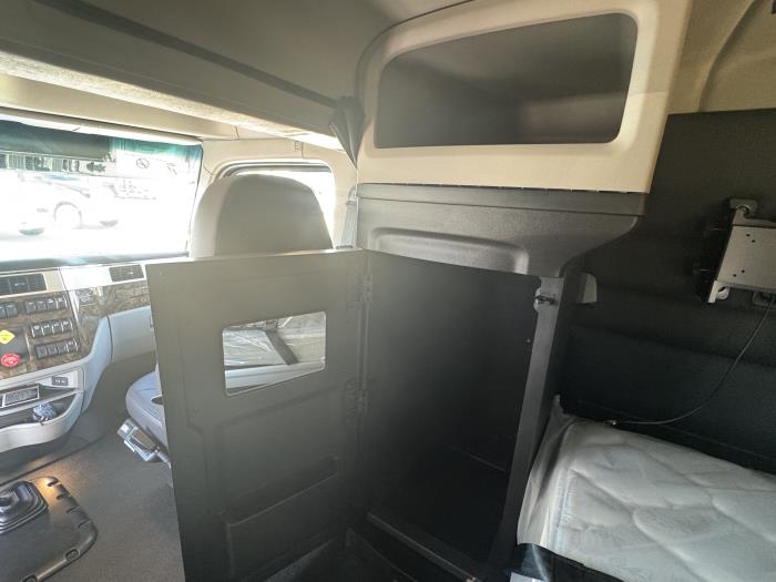 2026 Peterbilt 589-19