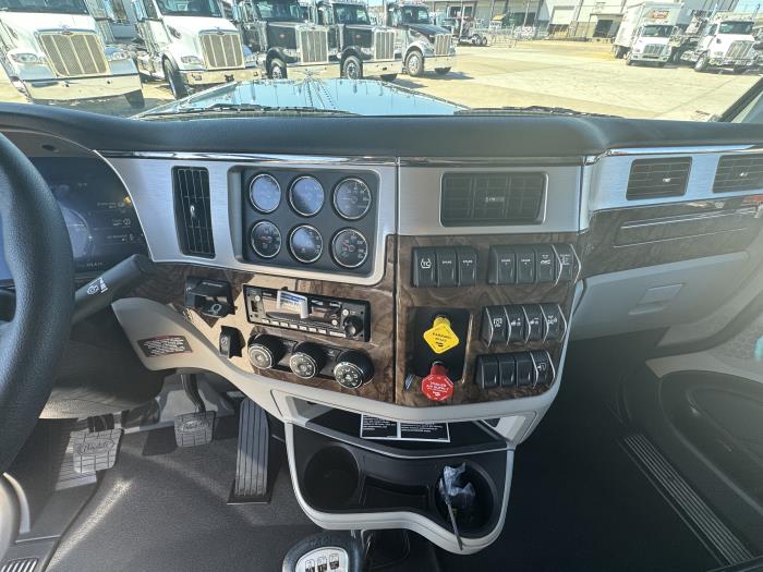 2026 Peterbilt 589-22