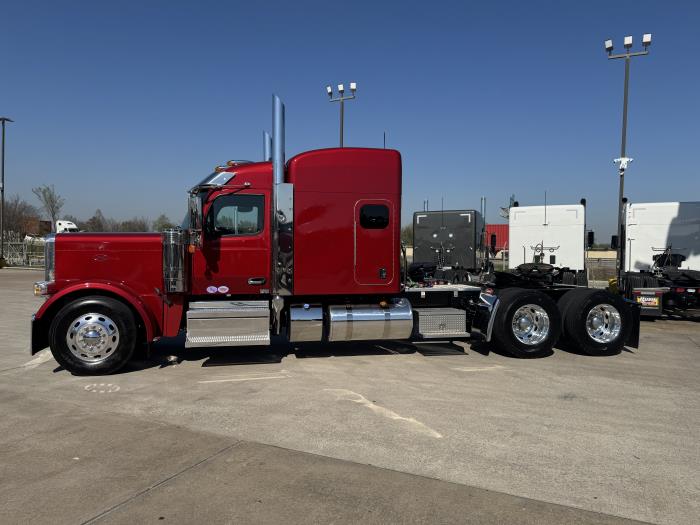 2027 Peterbilt 589-3