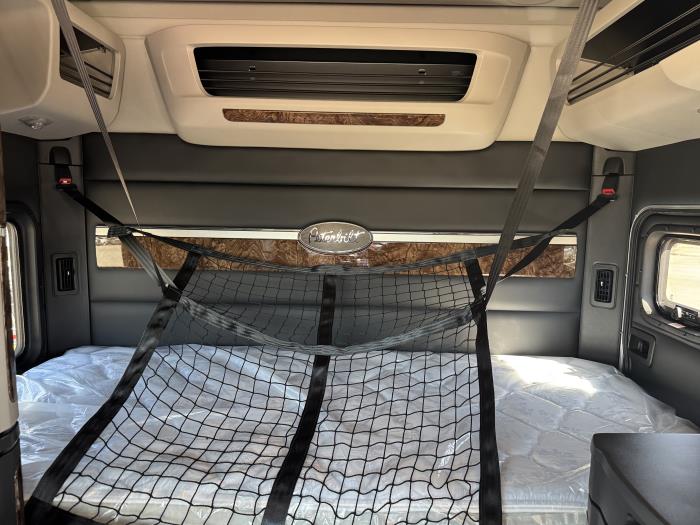 2027 Peterbilt 589-15