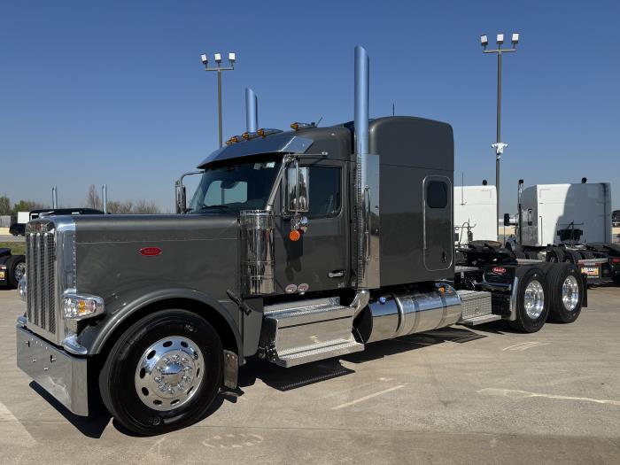 2027 Peterbilt 589-3