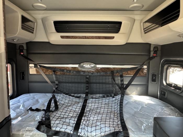 2027 Peterbilt 589-14