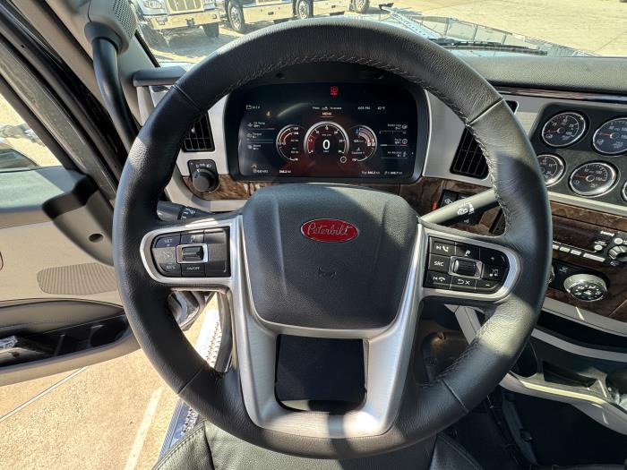 2027 Peterbilt 589-19