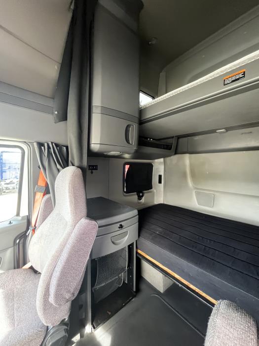 2023 International LT625-14