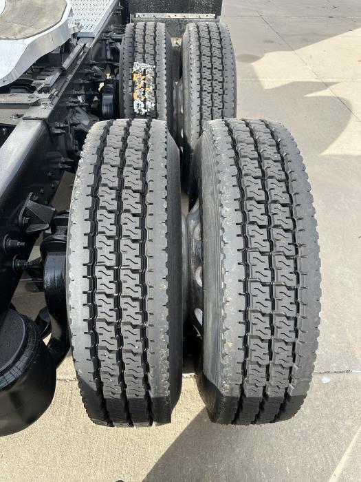 2021 Peterbilt 579-9