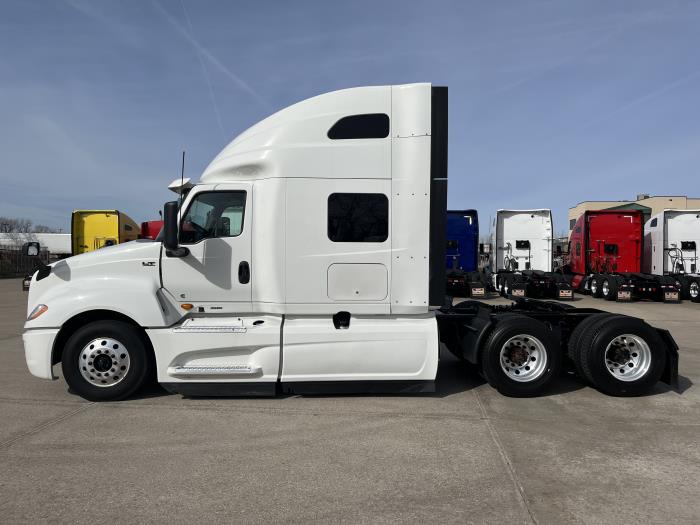 2023 International LT625-1