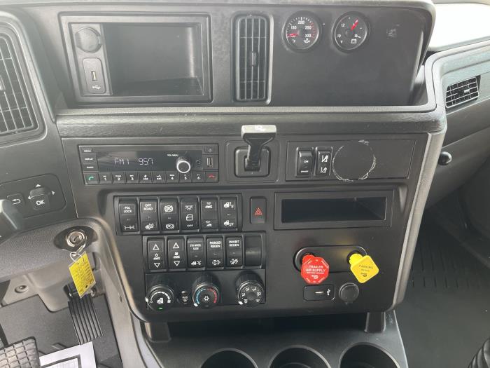 2023 International LT625-11