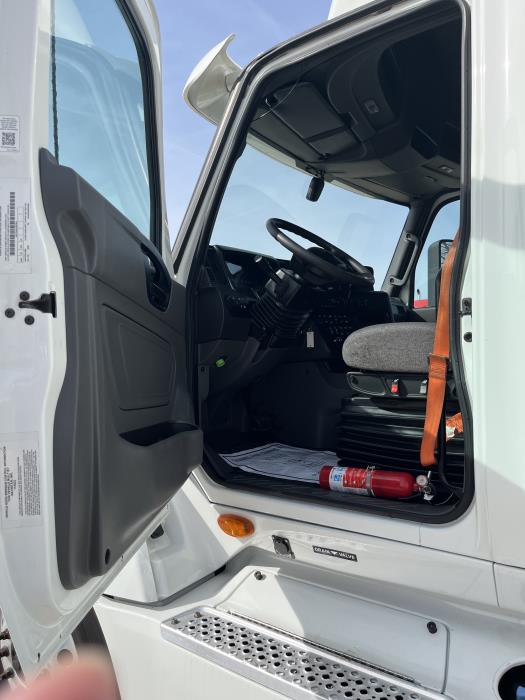 2023 International LT625-7