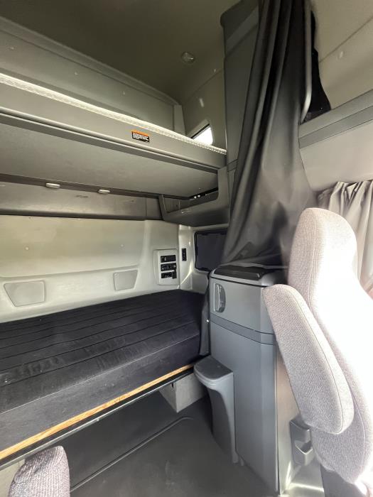 2023 International LT625-12