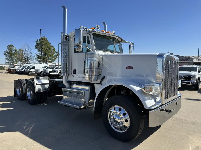 2020 Peterbilt 389-1