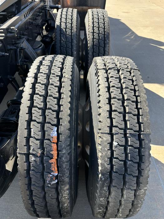 2020 Peterbilt 389-12