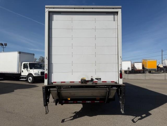 2021 Freightliner Business Class M2 106-6