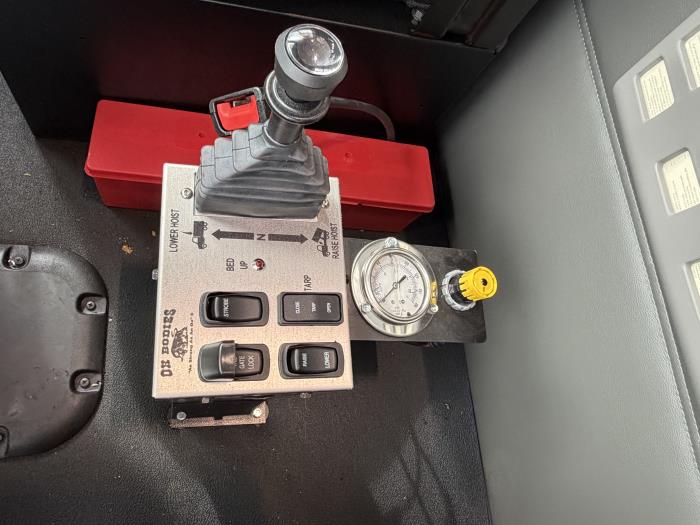 2026 Peterbilt 567-14