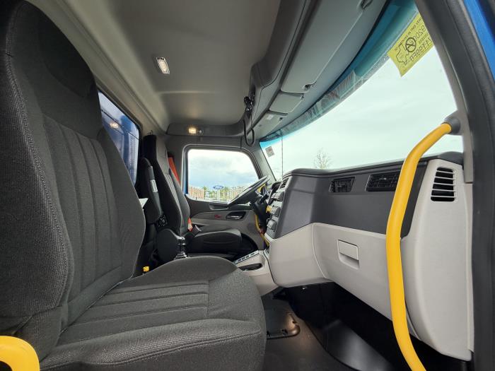 2026 Peterbilt 567-15