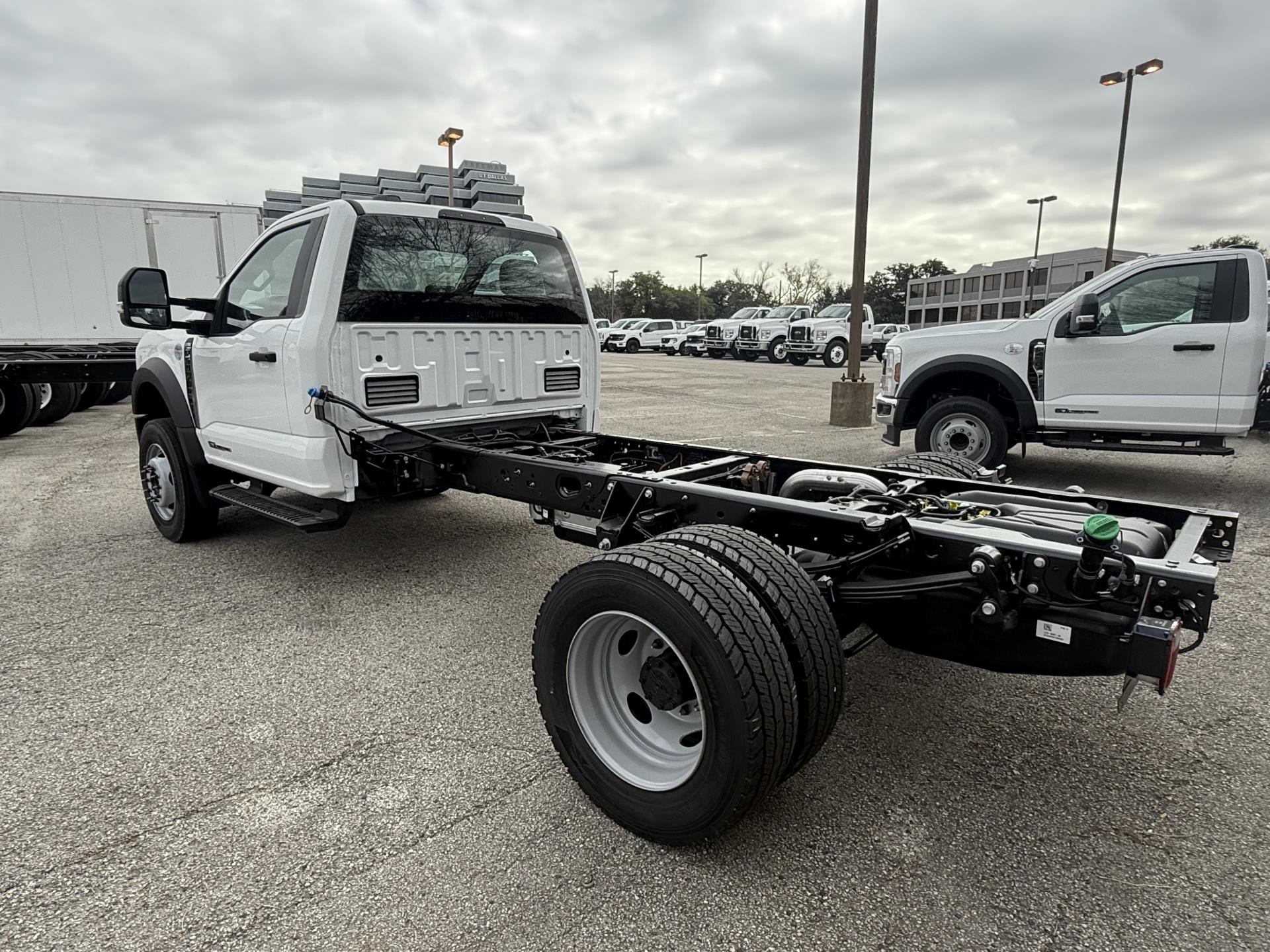 New 2026 Ford F-600 - photo 5